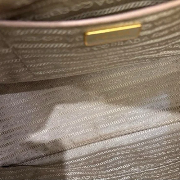 Prada Galleria Saffiano Calfskin (Dusty Pink) Large Leather Double Zip Tote - Picture 8 of 11